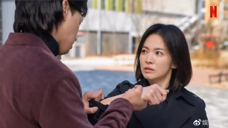 《黑暗榮耀》在全球爆紅，導演承認參與校園暴力，稱會親自謝罪