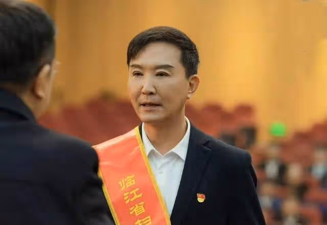 3位男星被質疑醫美過度:呂良偉古天樂吳剛,雙眼皮浮誇皺紋搶鏡