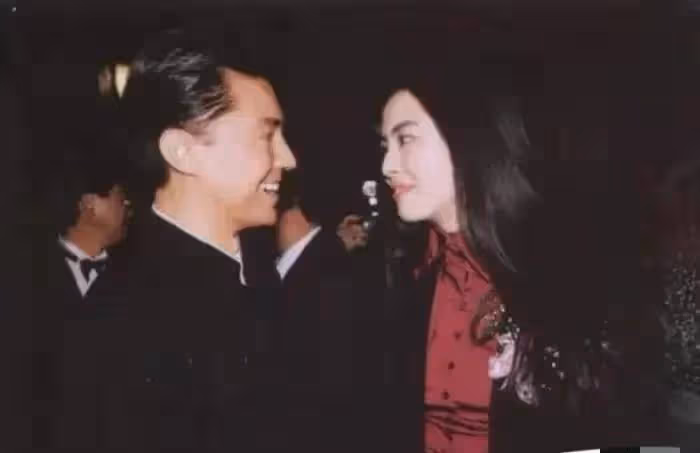 七位男星帥氣多金卻至今未娶，愛情複雜感情成謎，最大的已70歲