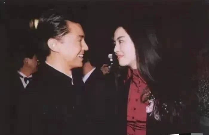七位男星帥氣多金卻至今未娶，愛情複雜感情成謎，最大的已70歲