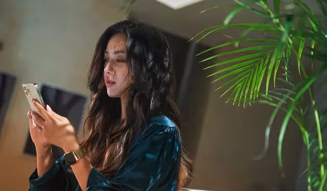 湯唯憑藉《分手的決心》獲得亞洲電影大獎最佳女主角,實至名歸