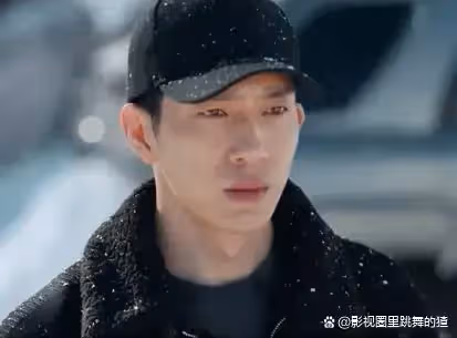 32歲譚松韻尬演高中生，濾鏡難掩皺紋，娃娃臉不是「強扮嫩」理由