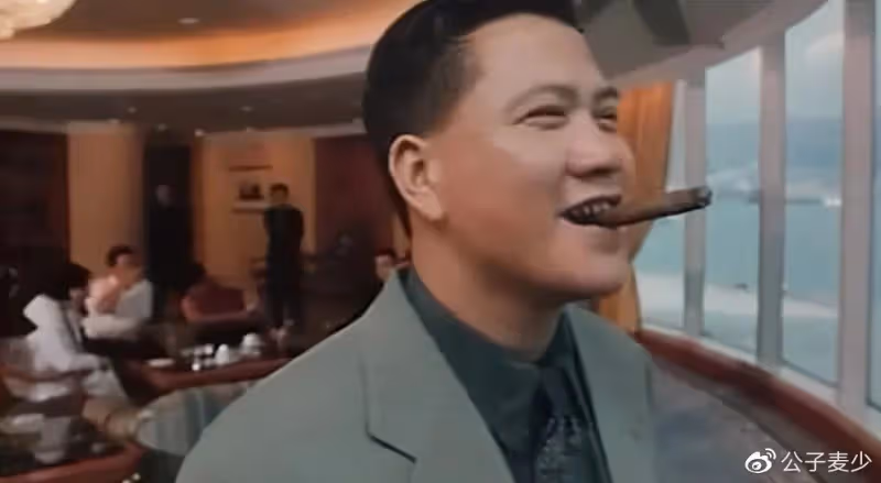 萬梓良與鍾鎮濤同框!前者被指蹭熱度,昔日影壇大哥落魄到去商演