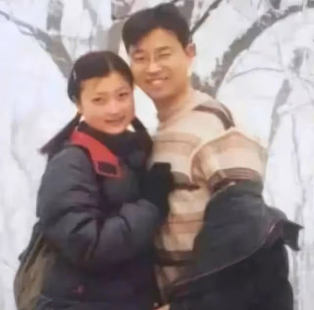 「老實人」王迅：拋棄人老珠黃的原配魏臻，娶小18歲嬌妻後又出軌