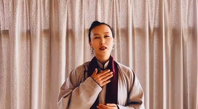 吳綺莉曬內地朋友名單，陶紅金巧巧送祝福，頂著成龍壓力出鏡不易