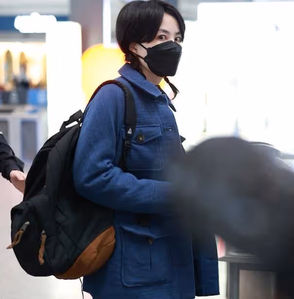 曝王菲坐擁20億甘當謝霆鋒小跟班,陪他回港工作直奔愛巢同居5日