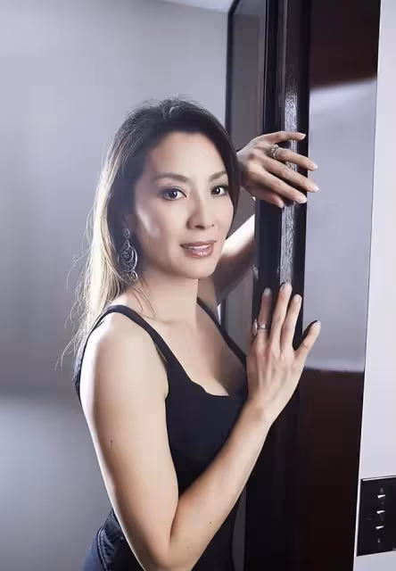 馬來西亞籍楊紫瓊拿下奧斯卡影后,內娛楊紫被罵,都是水軍惹的禍