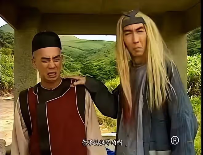 63歲老港星車保羅現身飯局,鬍子花白穿衣樸素,吃地攤燒烤接地氣