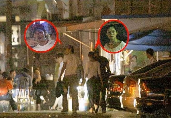 李光潔攜妻兒馬爾地夫度假!老婆穿泳裝秀大長腿,瘦得脊椎骨突出