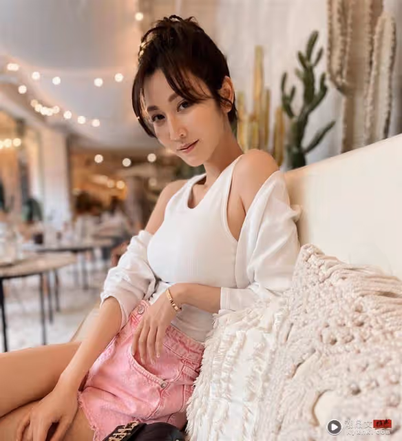 曾莞婷犯規了!直逼最大尺度「半球失守」包不住嗨喊:我的夏天來臨了