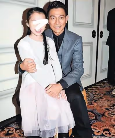 「天王女」劉向蕙:出生身價就上億,被爸爸劉德華寵成掌上明珠