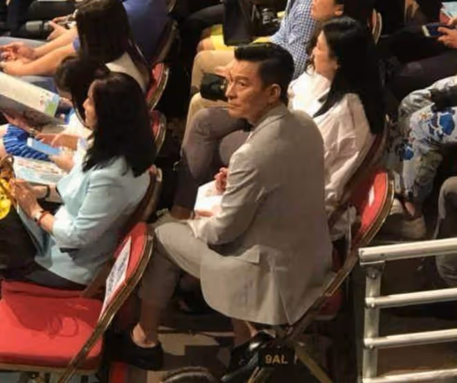 「天王女」劉向蕙:出生身價就上億,被爸爸劉德華寵成掌上明珠