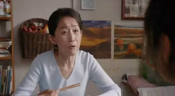 媽讓無業兒免費吃住！女兒卻要「上繳一半薪水」當生活費　她拒多做1事「回家一看愣住」：我該怎麼辦