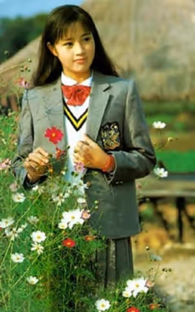 女神金惠秀由國民妹妹變國民影后 超級美魔女帥足30年