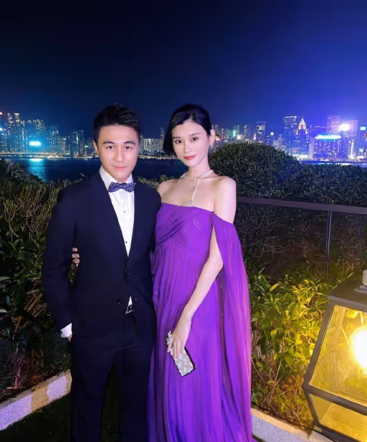 何猷君奚夢瑤合體參加婚禮，23歲何超欣盛裝出席，艷壓名媛林恬兒