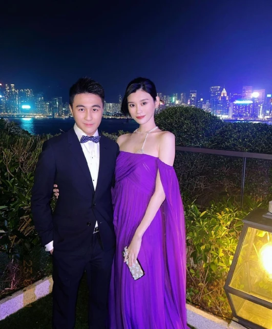 何猷君奚夢瑤合體參加婚禮,23歲何超欣盛裝出席,艷壓名媛林恬兒