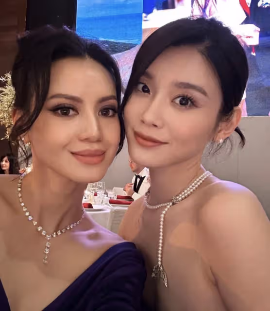 何超欣曬與嫂子奚夢瑤合影，二人珠光寶氣，與香港名媛林恬兒同框比美