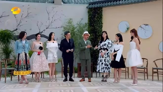 關之琳自爆:什麼樣的男人都試過,唯一遺憾就是生孩子沒試過