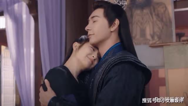 《星落凝成糖》有琴為救夜曇而死，化作盤古斧碎片，守護夜曇