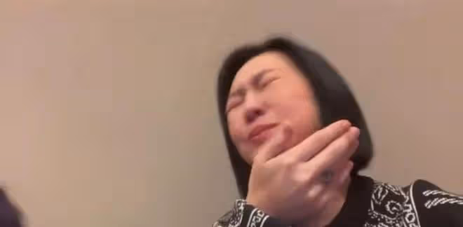 小S韓國穿JK制服拍照,狀態回春如少女,和偶遇網友說山東話好親切