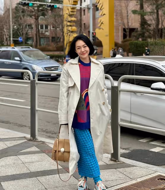 小S韓國穿JK制服拍照,狀態回春如少女,和偶遇網友說山東話好親切