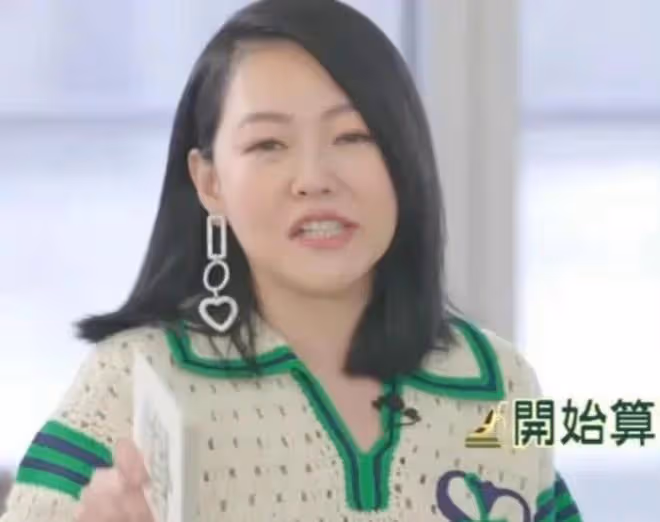 小S韓國穿JK制服拍照,狀態回春如少女,和偶遇網友說山東話好親切