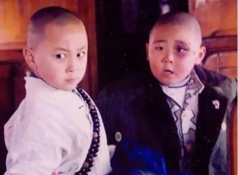 他3歲被星探發掘，4歲紅遍全國，如今升為人夫