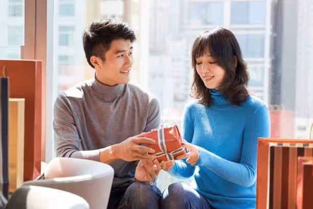 婚後變個人!吃碗90塊牛肉麵「老公嫌貴要求AA制」 我答應後「他邀小姑來家裡坐月子」我一句話讓他後悔