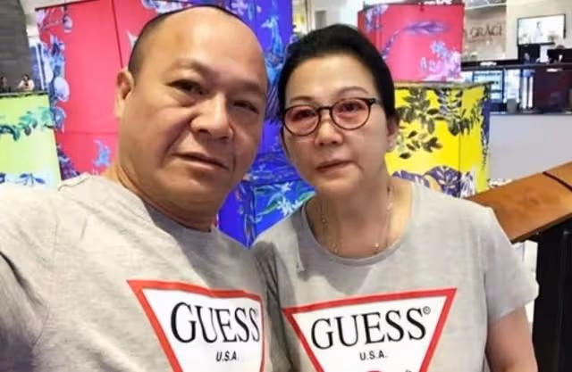 戀情曝光?69歲知名港星與新歡公開牽手吃飯,其身材火辣高達2米