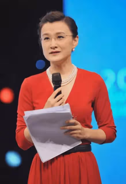 她被罵「央視恥辱」、滾出主持界,淪為全民公敵,她到底做了什麼