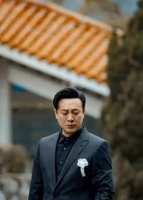 《狂飆》配角急功近利?樓盤代言、修鼻毛廣告,撈金路子玩明白了