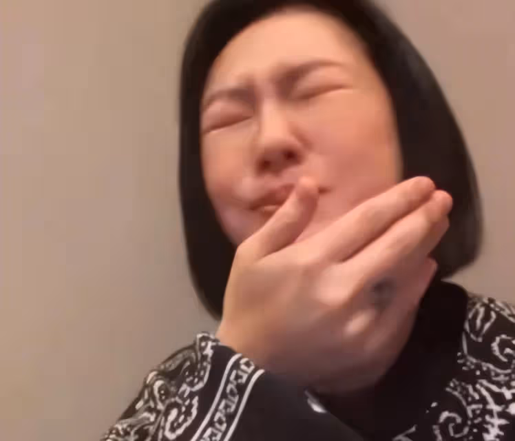 丟人現眼！吃韓國美食陶醉穿韓服自豪的小S儼然把自己當成韓國人了