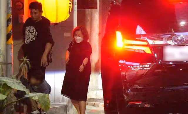 劉詩詩台北慶生畫面曝光！吳奇隆祖孫三代包場，4歲帥兒牽氣球