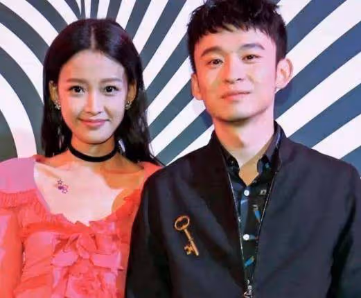 同時星二代，陳凱歌宋丹丹費力捧不紅孩子，只有她兒子自己成影帝