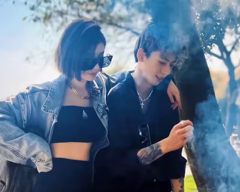 網紅莊慕卿車禍身亡結案，事發超速140碼負次責，父親忙帶貨直播