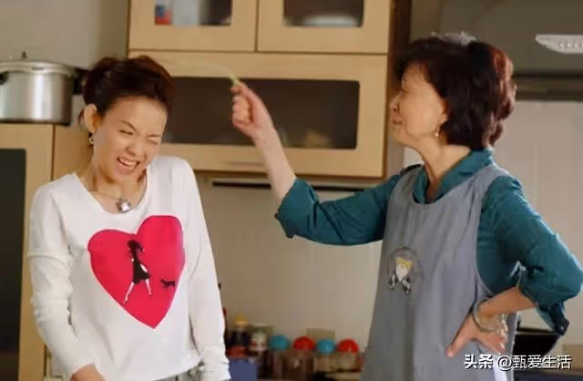 婆婆60歲大壽,我出錢出力,小姑子上桌後我忍氣吞聲,最後掀了桌