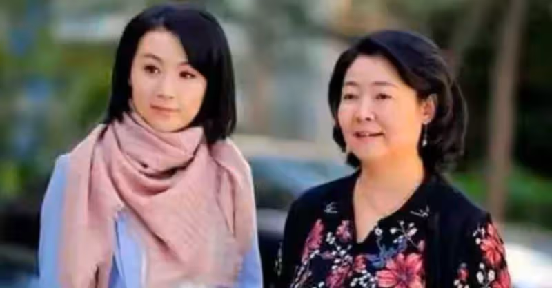 婆婆照顧孫子8年，兒媳卻突然讓她回老家，兒媳：求你了，趕緊走
