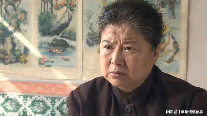 婆婆照顧孫子8年,兒媳卻突然讓她回老家,兒媳:求你了,趕緊走