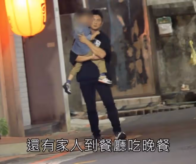 劉詩詩返回台灣慶生,和婆婆聚餐,吳奇隆喂4歲兒子吃飯辦法多