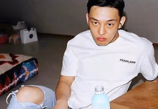 韓國演員劉亞仁吸毒證據高達10000張,巨星隕落的速度讓人唏噓