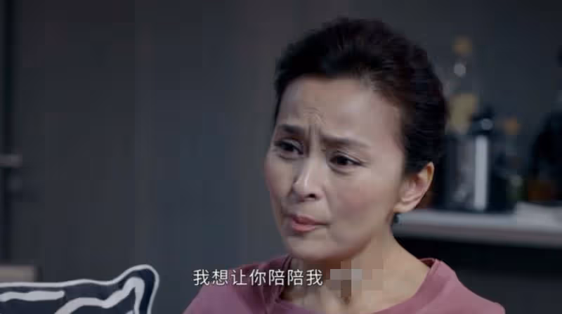 最美瓊女郎何音:巔峰時嫁黃志忠被離婚,二婚嫁小9歲丈夫很幸福