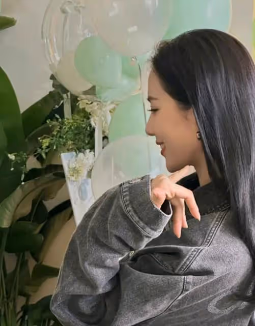 吳奇隆帶兒子為劉詩詩慶生,無名指婚戒搶鏡,一家合體破婚變傳聞