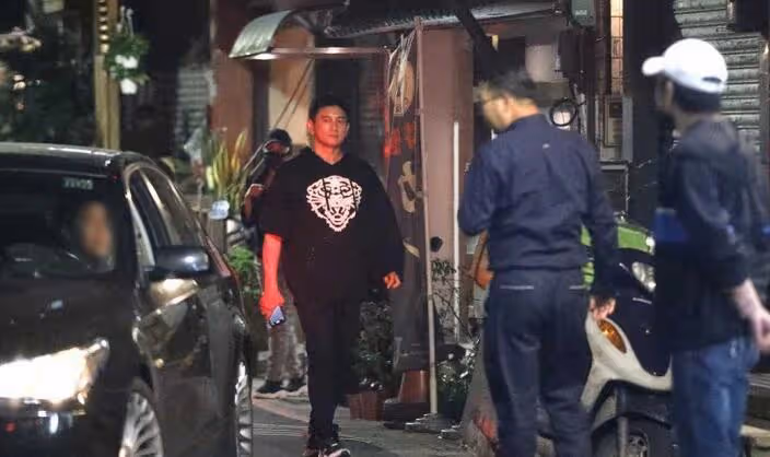 吳奇隆帶兒子為劉詩詩慶生,無名指婚戒搶鏡,一家合體破婚變傳聞