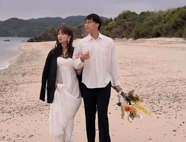 恭喜！TVB知名男星今日大婚，與日籍美女妻子熱吻近一分鐘