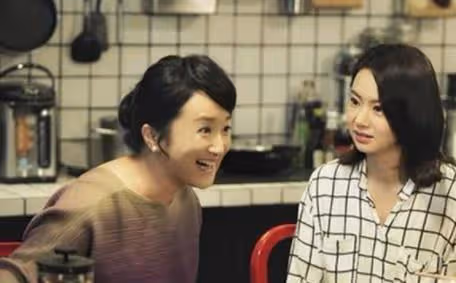 婆婆看不起兒媳,逼兒媳離婚,兒子再婚後婆婆哭了
