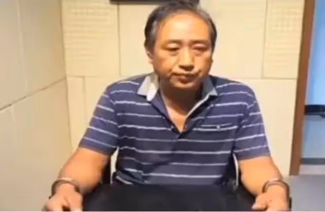 張譯新劇下排水渠找屍塊,雨夜屠夫一刀割喉,《他是誰》太敢拍了