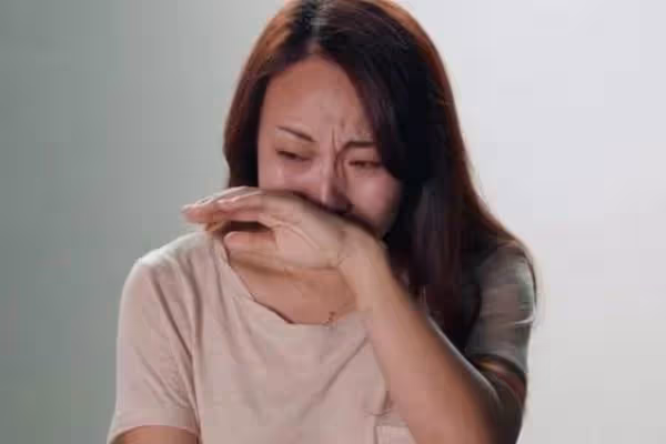 失婚後，前夫意外成了我的客人，看著他塞給我的錢，我決定要讓今夜不後悔！