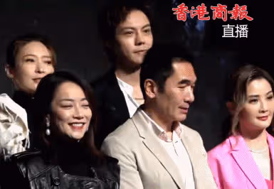 舊愛名場面又來了!陳偉霆阿Sa同框,男方臨陣脫逃,女方尷尬撞衫