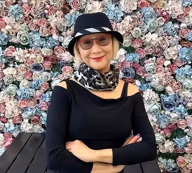 前TVB老戲骨因近視手術失敗視力只剩五成,如今終於有望治癒