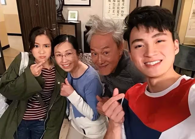 被雪藏?TVB小花被調至資訊節目拒穿短裙走光,資源減少疑被閒置